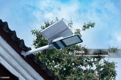 Đèn Năng Lượng Mặt Trời Có Bị Hỏng Khi Mưa Bão Không?
